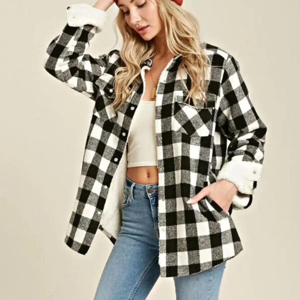 Bluivy Plaid Sherpa Lined Black/White Checkered Shacket Sz L